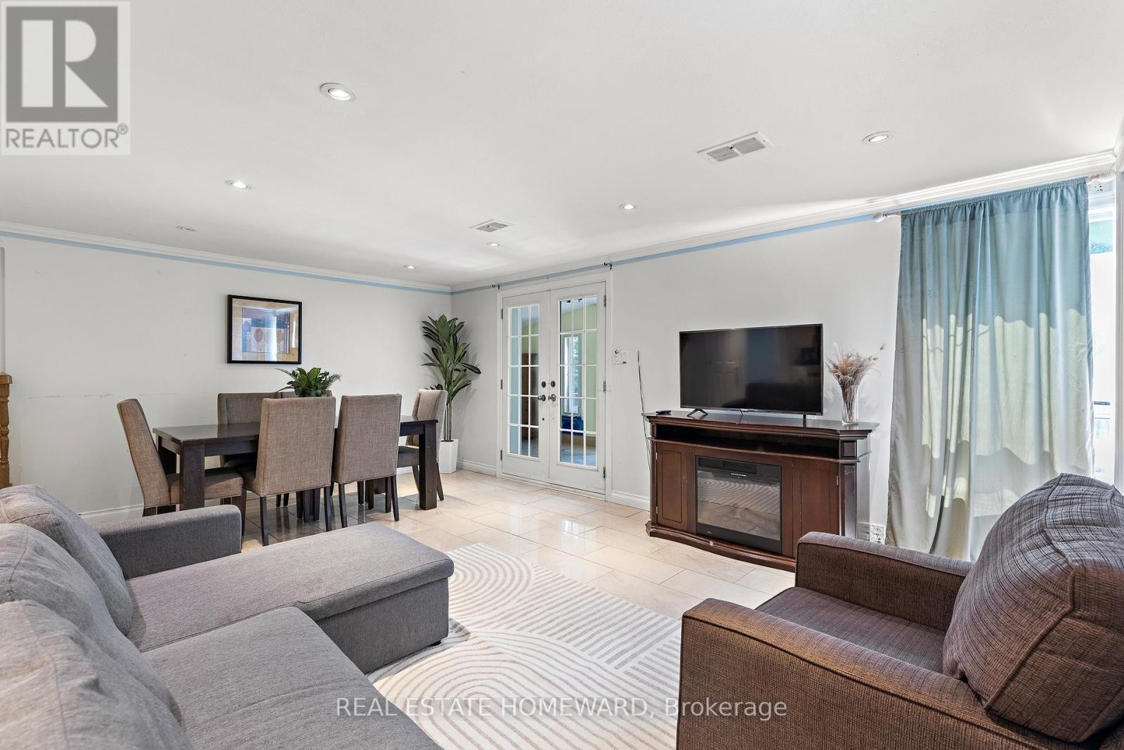 












85 LETCHWORTH CRESCENT

,
Toronto (Downsview-Roding-CFB),




Ontario
M3M1Z1

