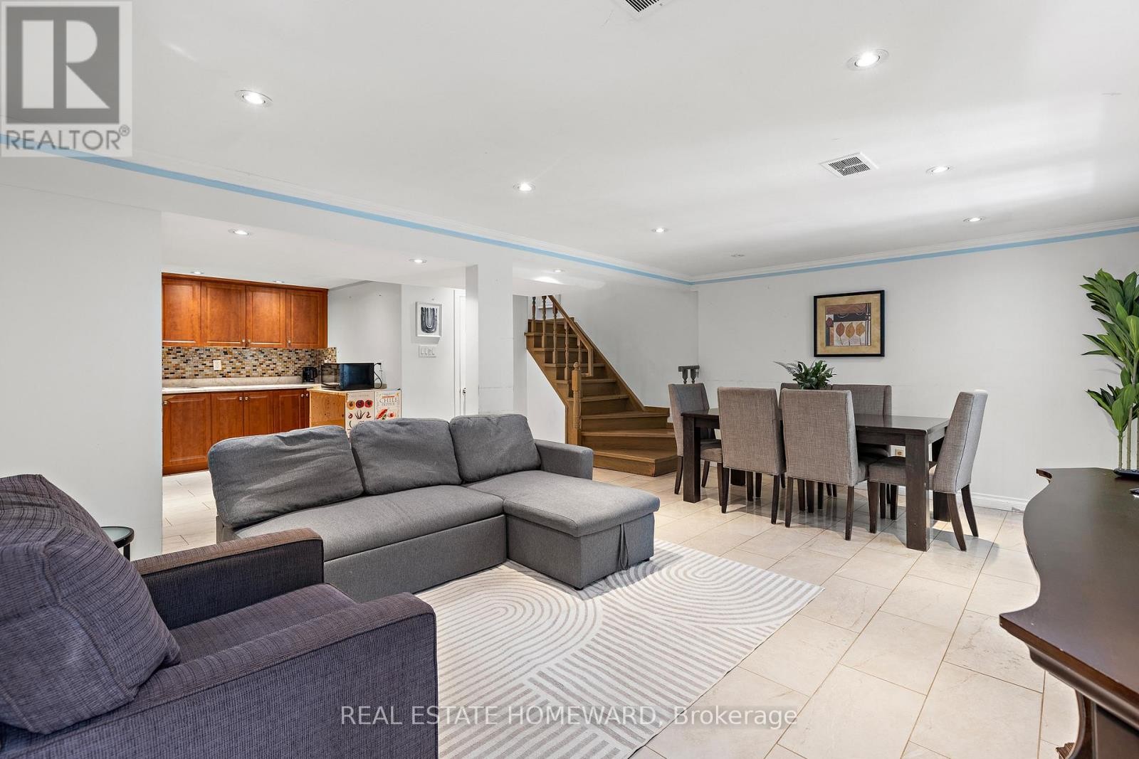 












85 LETCHWORTH CRESCENT

,
Toronto (Downsview-Roding-CFB),




Ontario
M3M1Z1

