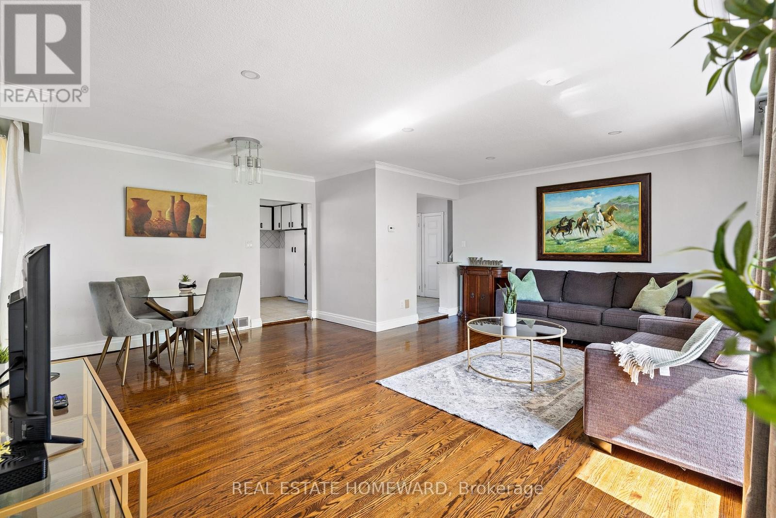 












85 LETCHWORTH CRESCENT

,
Toronto (Downsview-Roding-CFB),




Ontario
M3M1Z1

