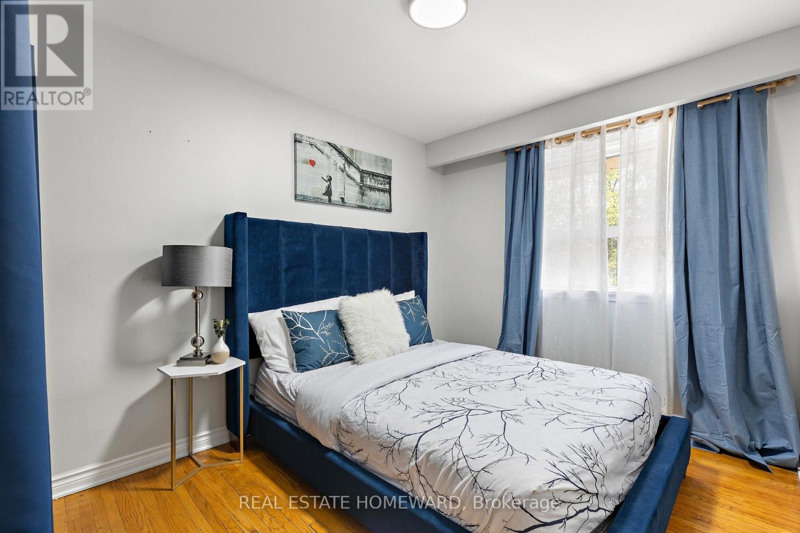 












85 LETCHWORTH CRESCENT

,
Toronto (Downsview-Roding-CFB),




Ontario
M3M1Z1

