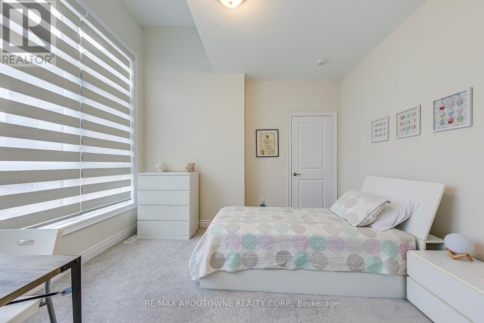 












2432 EDWARD LEAVER TRAIL

,
Oakville (GA Glen Abbey),




Ontario
L6M5M2

