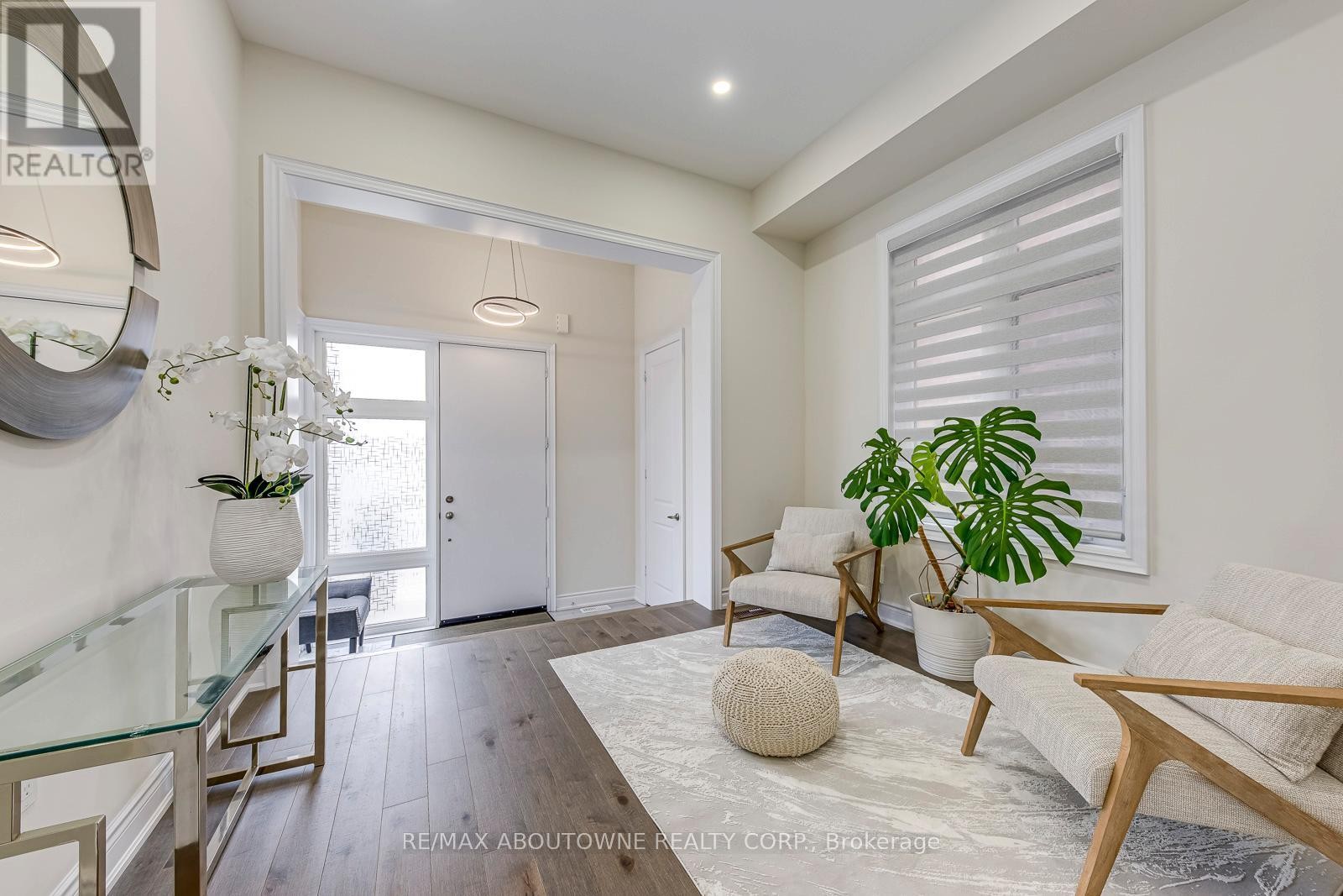 












2432 EDWARD LEAVER TRAIL

,
Oakville (GA Glen Abbey),




Ontario
L6M5M2

