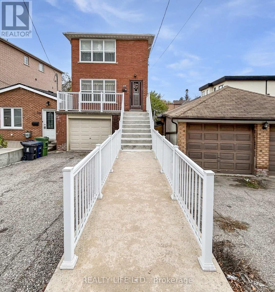












61 CAMERON AVENUE

,
Toronto (Keelesdale-Eglinton West),




Ontario
M6M1R1

