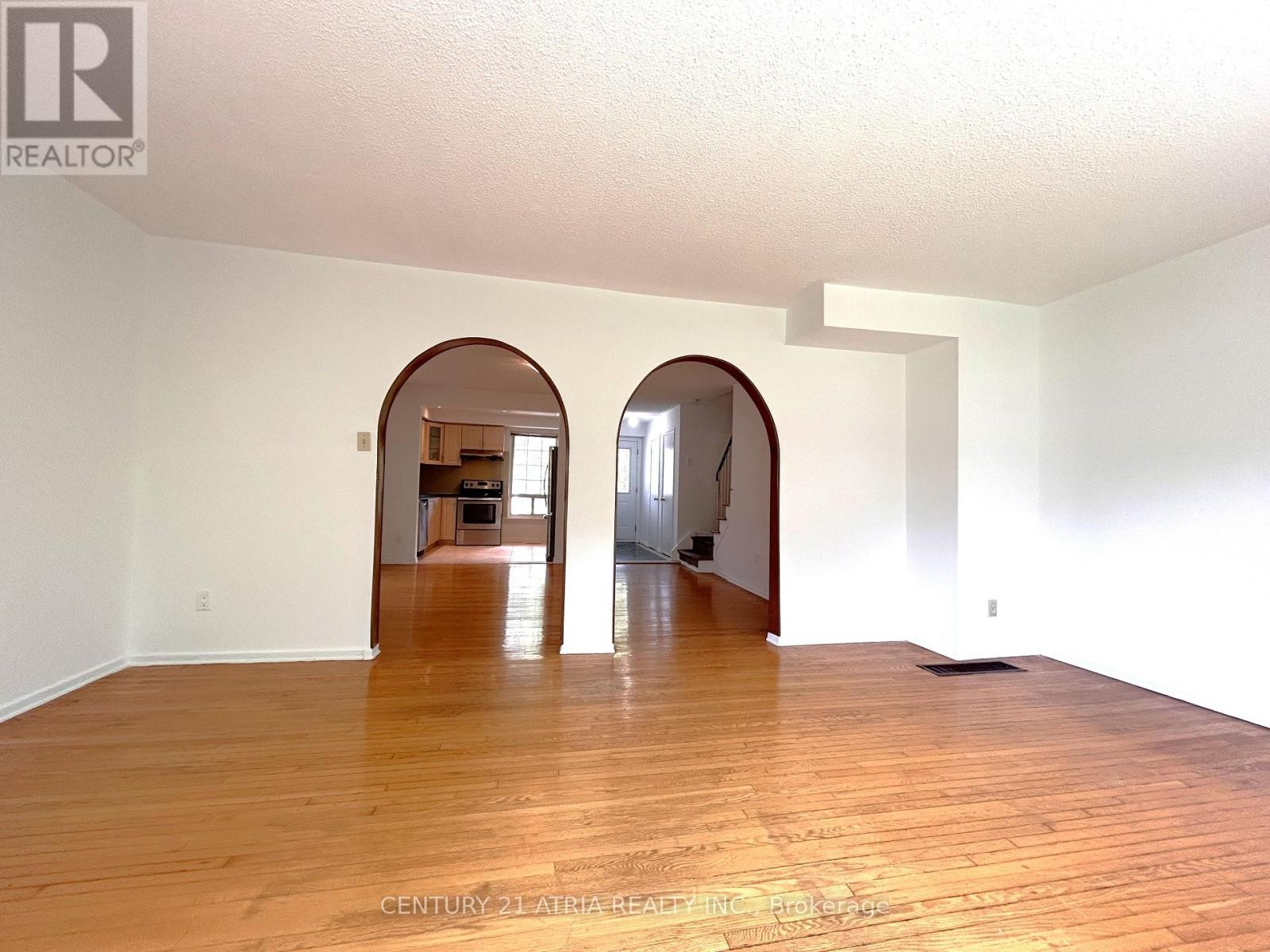 












3441 OAKGLADE CRESCENT

,
Mississauga (Erindale),




Ontario
L5C1X4

