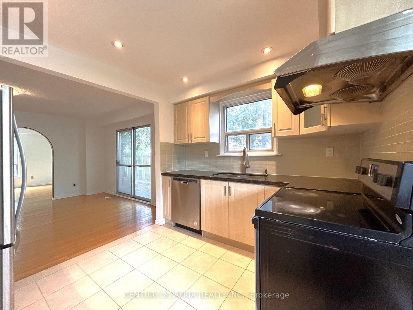 












3441 OAKGLADE CRESCENT

,
Mississauga (Erindale),




Ontario
L5C1X4


