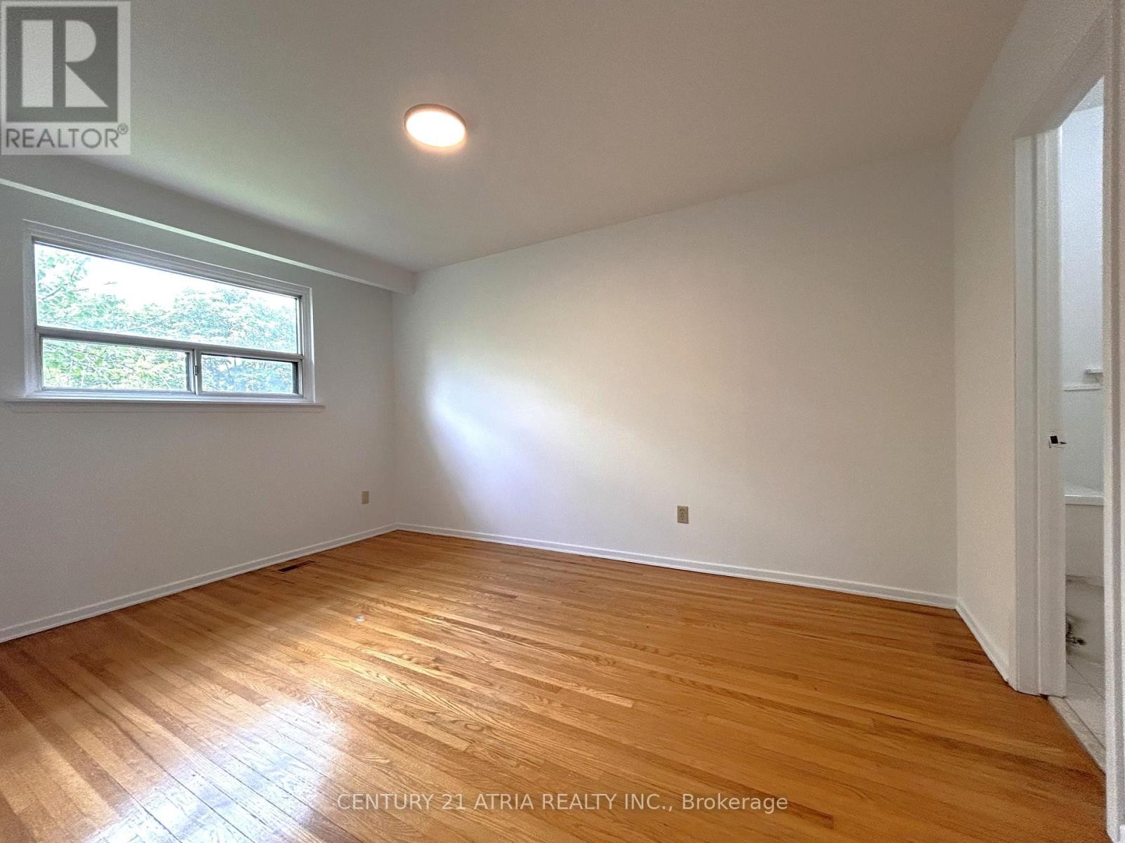 












3441 OAKGLADE CRESCENT

,
Mississauga (Erindale),




Ontario
L5C1X4

