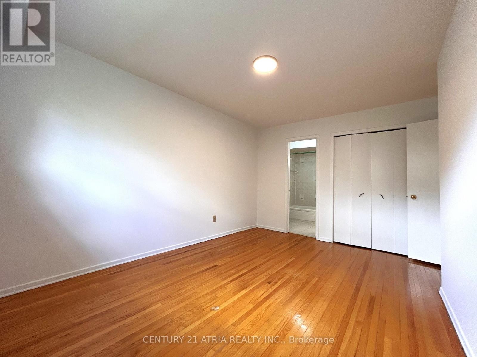 












3441 OAKGLADE CRESCENT

,
Mississauga (Erindale),




Ontario
L5C1X4

