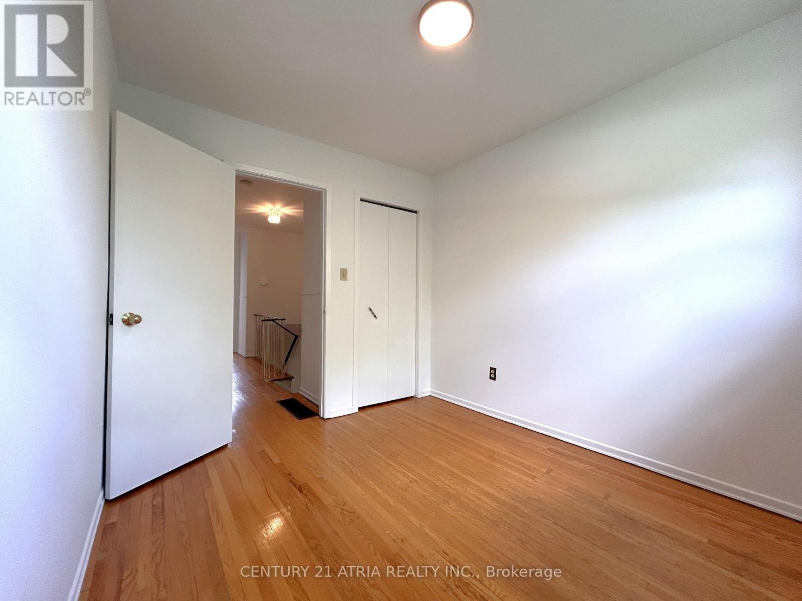 












3441 OAKGLADE CRESCENT

,
Mississauga (Erindale),




Ontario
L5C1X4

