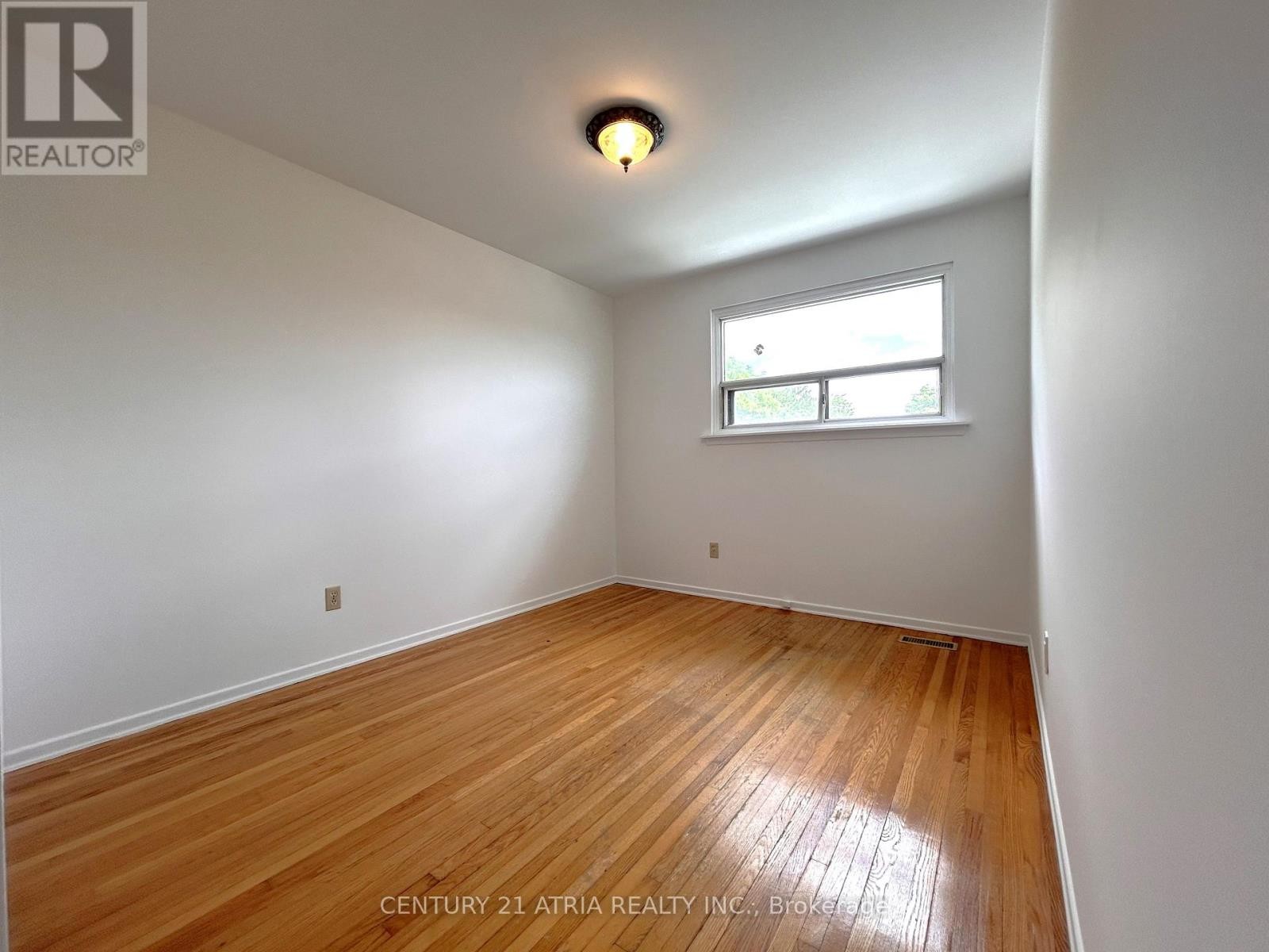 












3441 OAKGLADE CRESCENT

,
Mississauga (Erindale),




Ontario
L5C1X4


