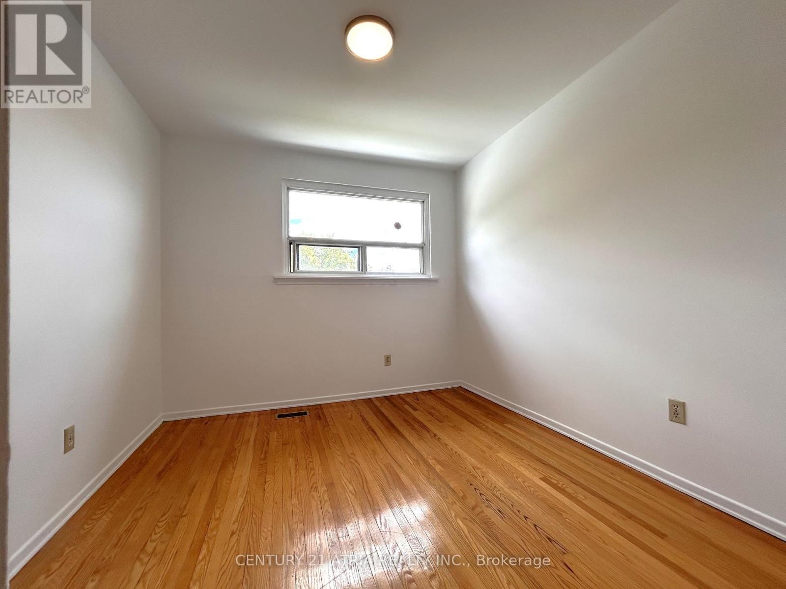 












3441 OAKGLADE CRESCENT

,
Mississauga (Erindale),




Ontario
L5C1X4

