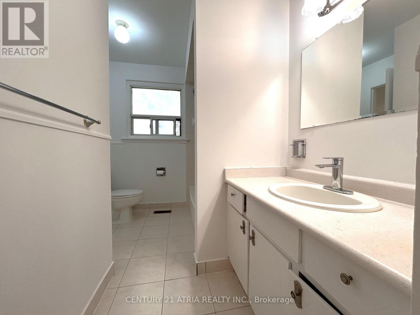 












3441 OAKGLADE CRESCENT

,
Mississauga (Erindale),




Ontario
L5C1X4

