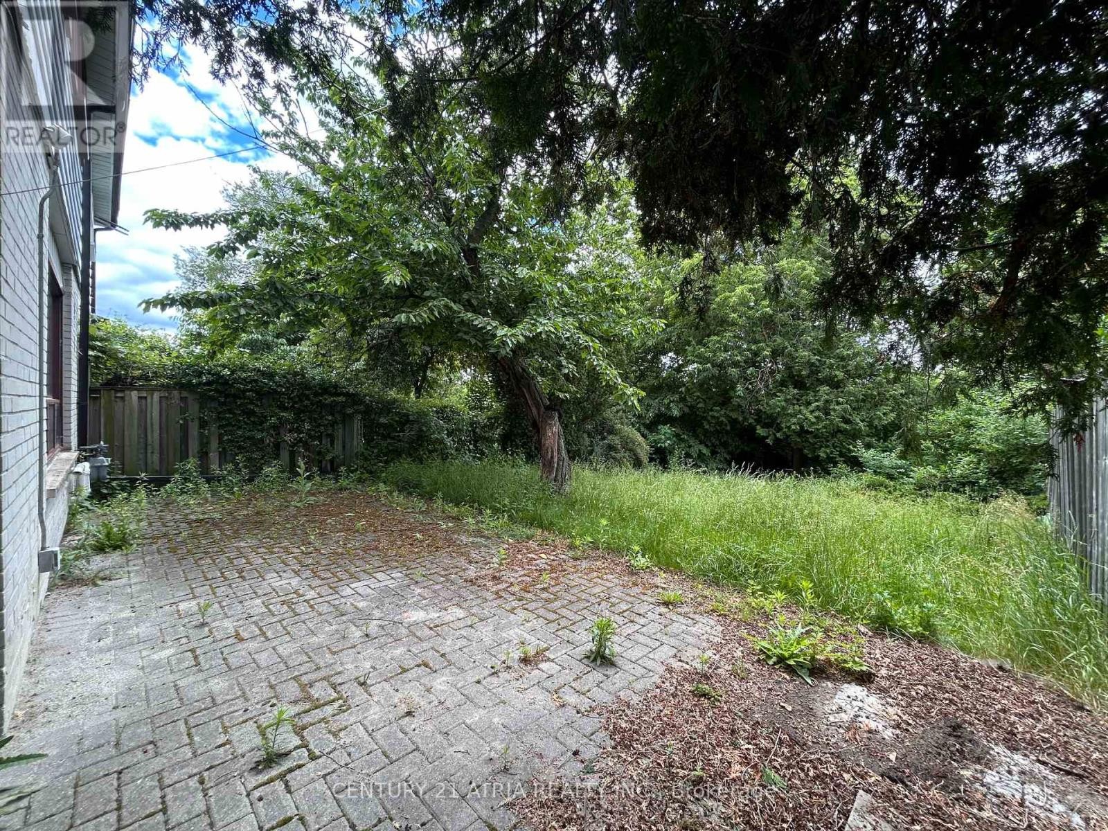 












3441 OAKGLADE CRESCENT

,
Mississauga (Erindale),




Ontario
L5C1X4

