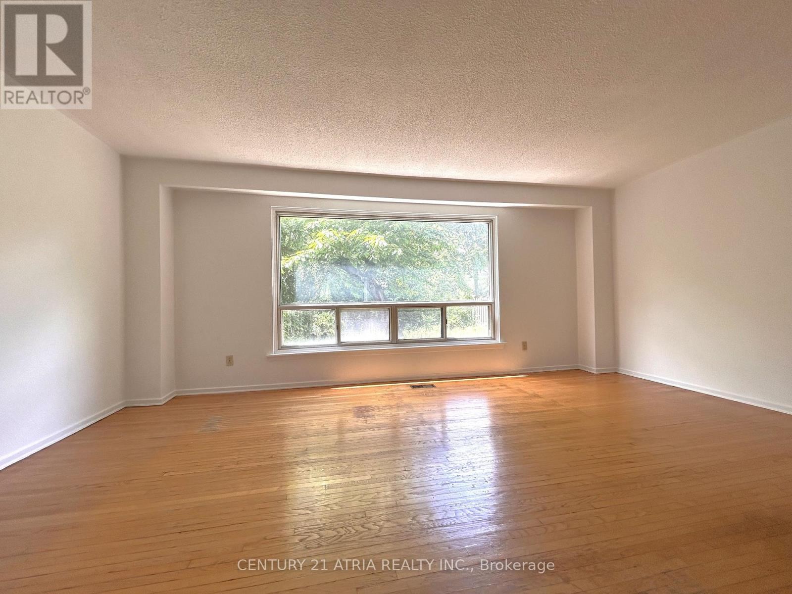 












3441 OAKGLADE CRESCENT

,
Mississauga (Erindale),




Ontario
L5C1X4

