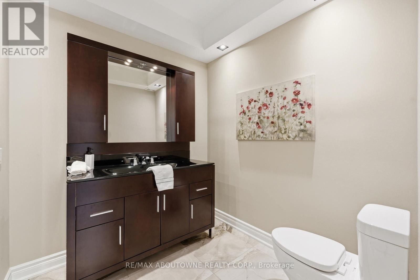 












437 CAIRNCROFT ROAD

,
Oakville (MO Morrison),




Ontario
L6J4N1

