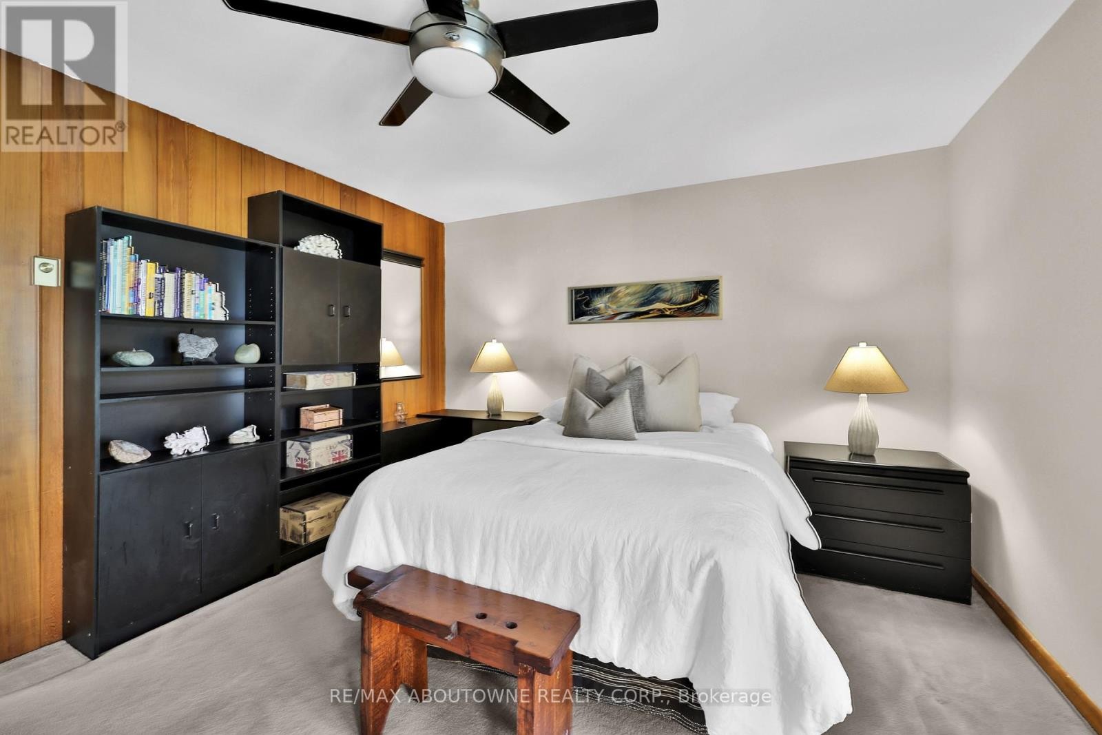 












2360 8 SIDE ROAD

,
Burlington,




Ontario
L7P0M7

