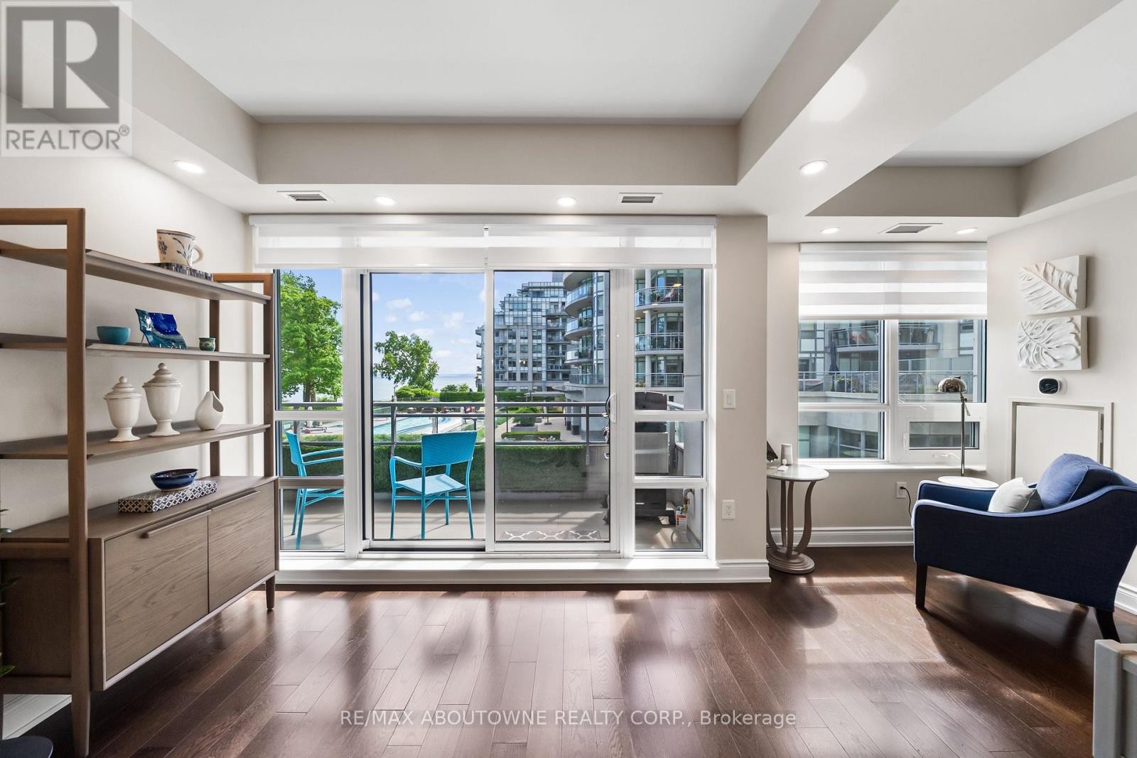 












205 - 3500 LAKESHORE ROAD W

,
Oakville (BR Bronte),




Ontario
L6L0B4

