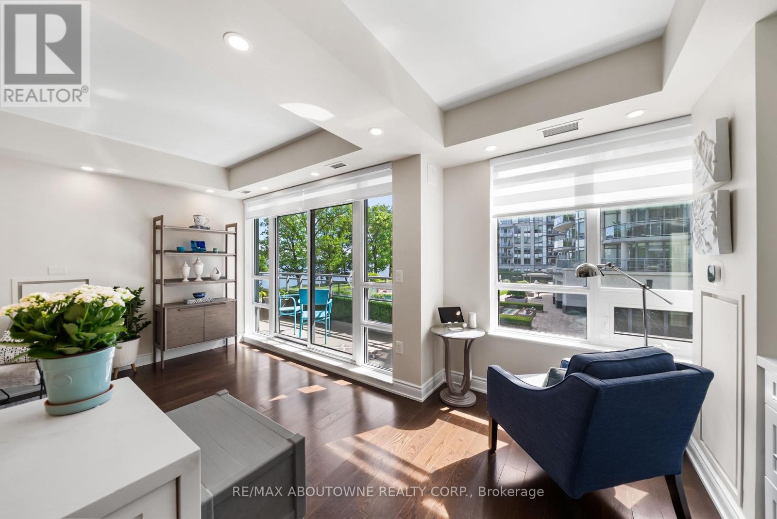 












205 - 3500 LAKESHORE ROAD W

,
Oakville (BR Bronte),




Ontario
L6L0B4


