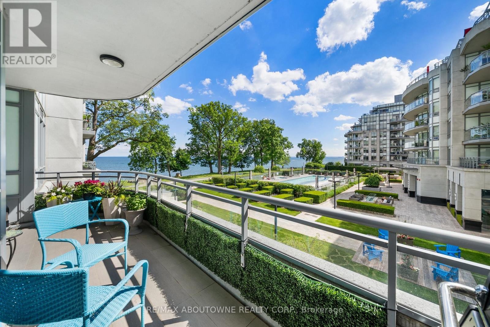 












205 - 3500 LAKESHORE ROAD W

,
Oakville (BR Bronte),




Ontario
L6L0B4

