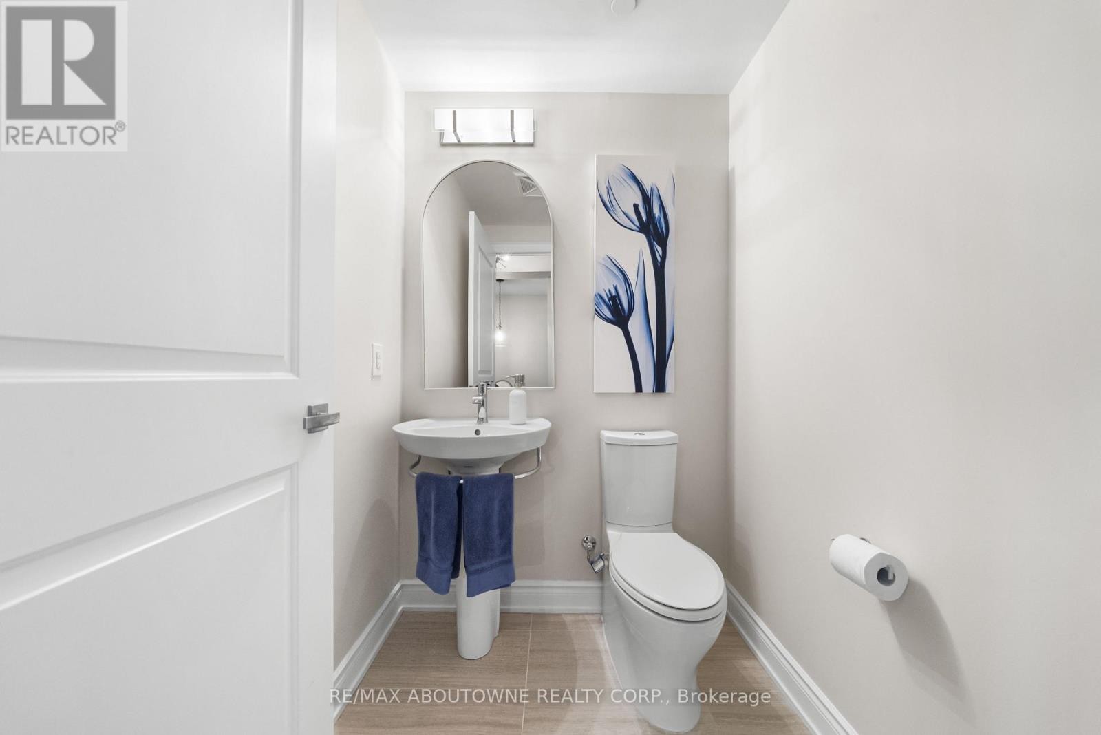 












205 - 3500 LAKESHORE ROAD W

,
Oakville (BR Bronte),




Ontario
L6L0B4

