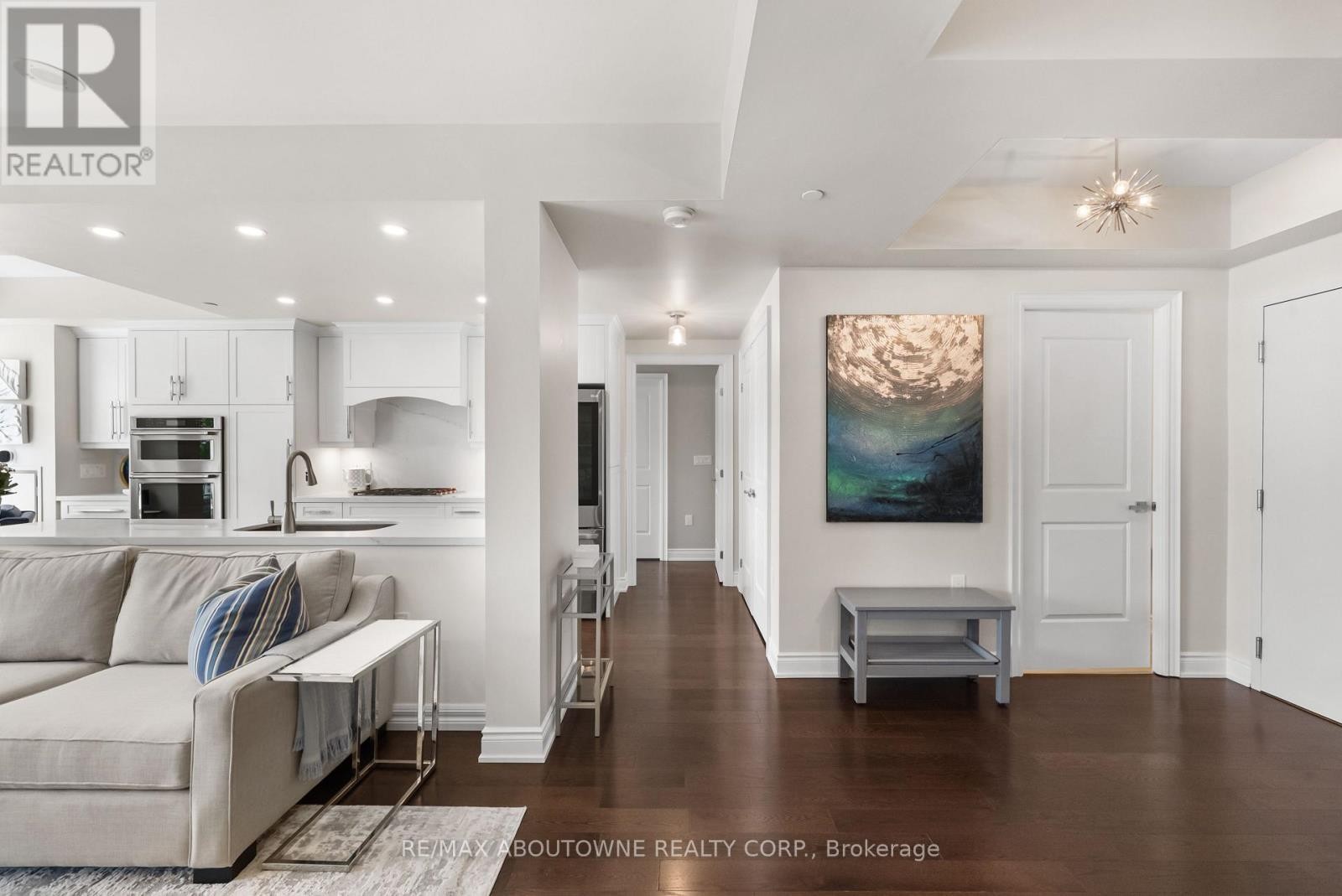 












205 - 3500 LAKESHORE ROAD W

,
Oakville (BR Bronte),




Ontario
L6L0B4

