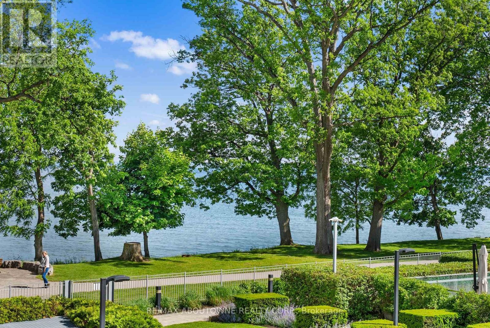 












205 - 3500 LAKESHORE ROAD W

,
Oakville (BR Bronte),




Ontario
L6L0B4

