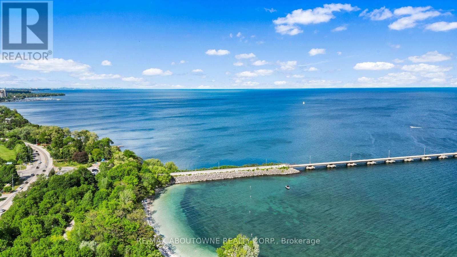 












205 - 3500 LAKESHORE ROAD W

,
Oakville (BR Bronte),




Ontario
L6L0B4

