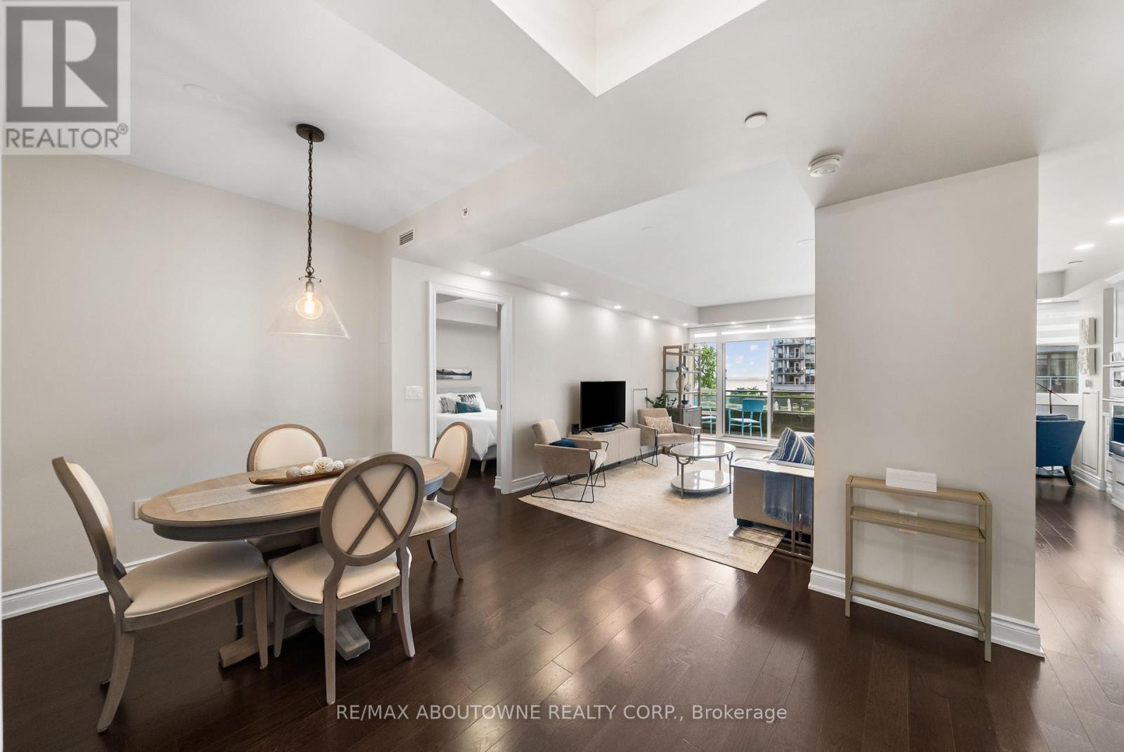 












205 - 3500 LAKESHORE ROAD W

,
Oakville (BR Bronte),




Ontario
L6L0B4

