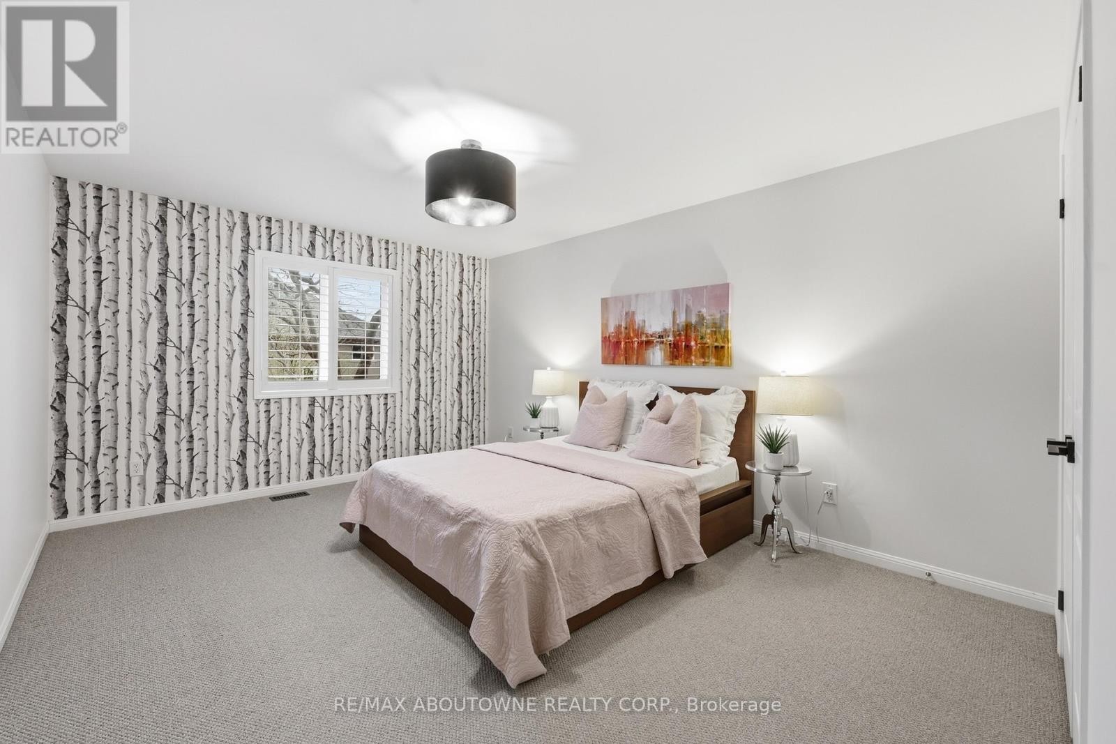 












2202 BROOKHAVEN CRESCENT

,
Oakville (WM Westmount),




Ontario
L6M5B8

