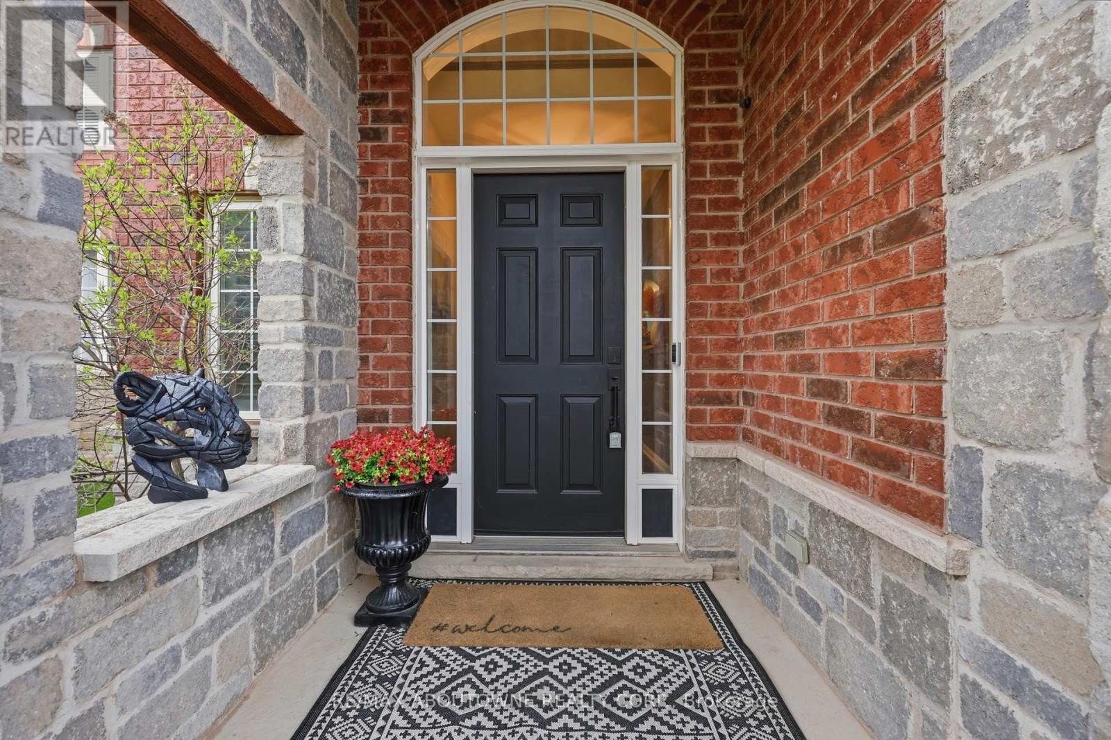 












2202 BROOKHAVEN CRESCENT

,
Oakville (WM Westmount),




Ontario
L6M5B8

