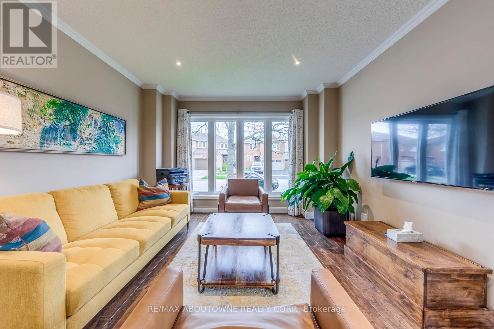 












1209 OLD OAK DRIVE

,
Oakville (WT West Oak Trails),




Ontario
L6M3K6

