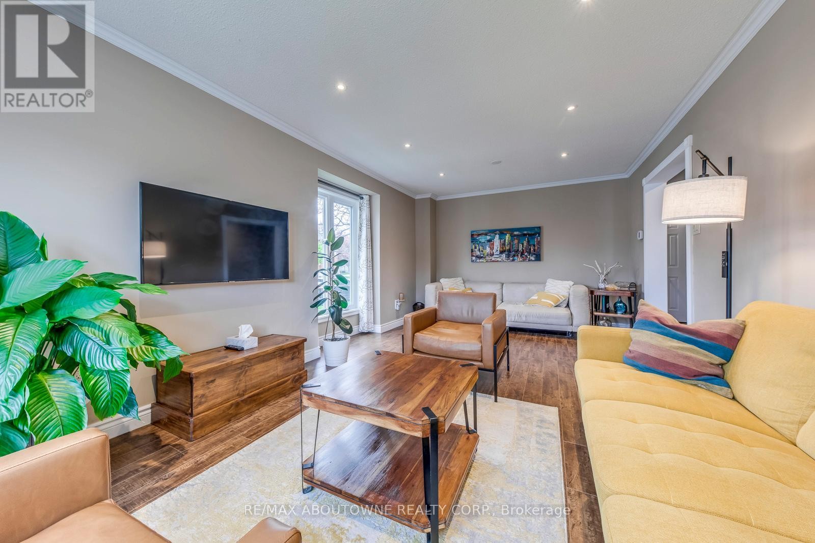 












1209 OLD OAK DRIVE

,
Oakville (WT West Oak Trails),




Ontario
L6M3K6

