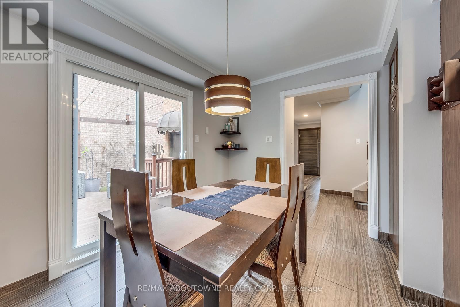 












1209 OLD OAK DRIVE

,
Oakville (WT West Oak Trails),




Ontario
L6M3K6

