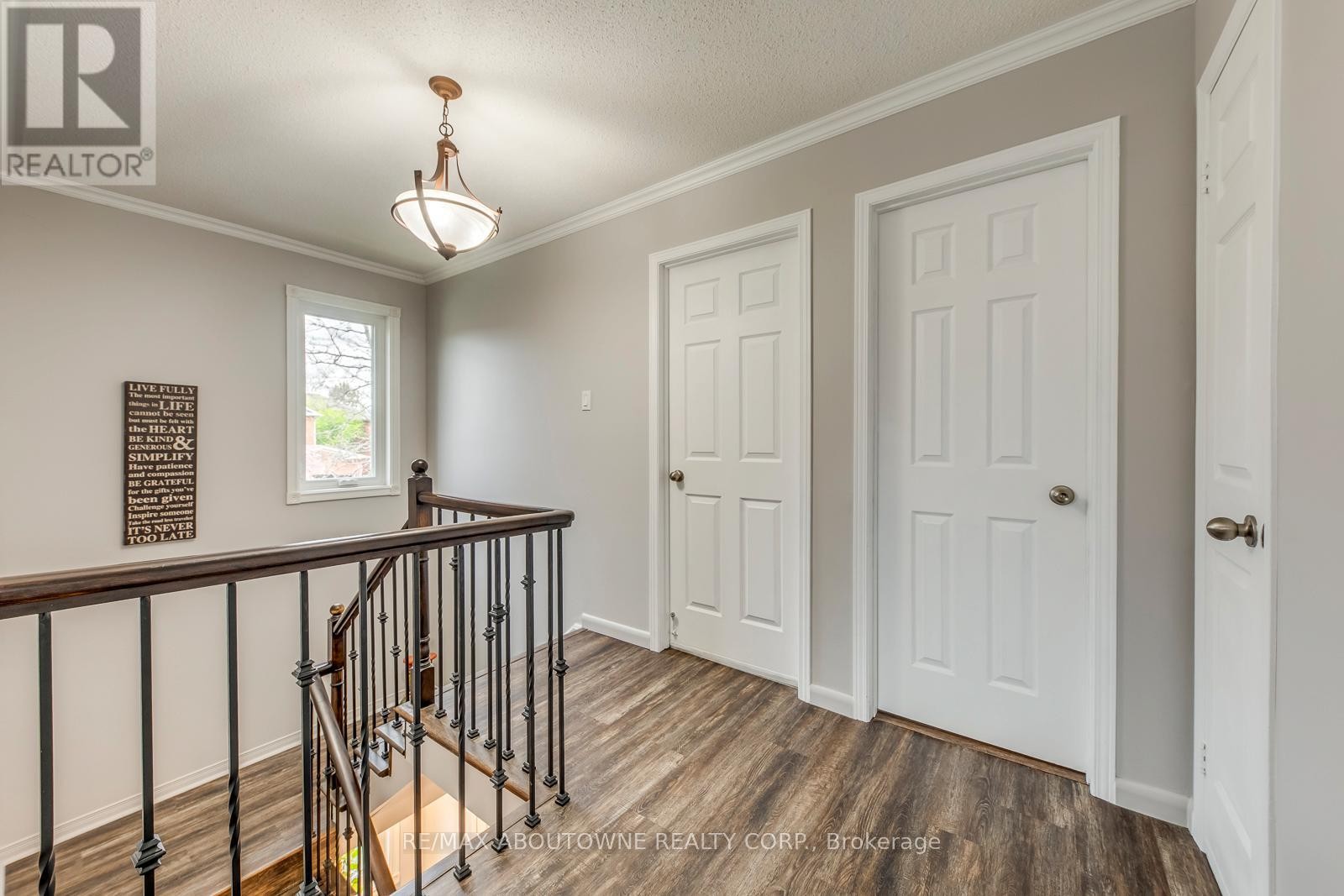 












1209 OLD OAK DRIVE

,
Oakville (WT West Oak Trails),




Ontario
L6M3K6

