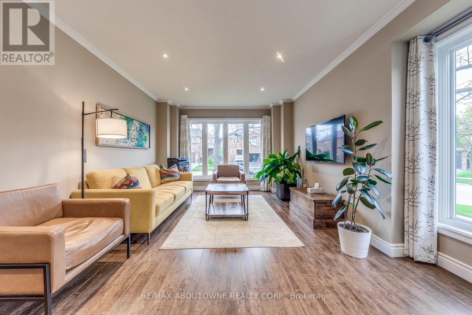 












1209 OLD OAK DRIVE

,
Oakville (WT West Oak Trails),




Ontario
L6M3K6

