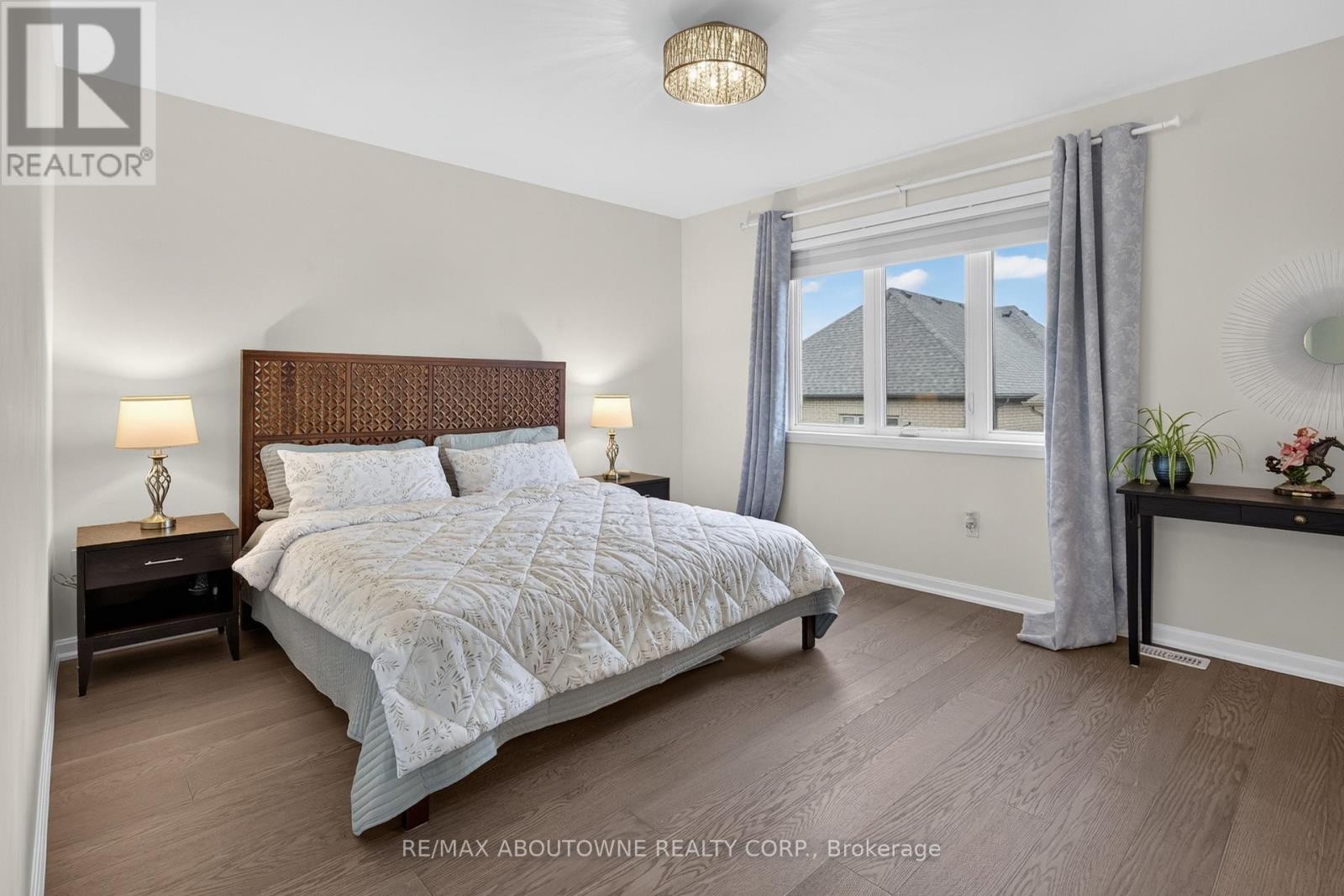 












3364 VERNON POWELL DRIVE

,
Oakville (GO Glenorchy),




Ontario
L6H0Y3

