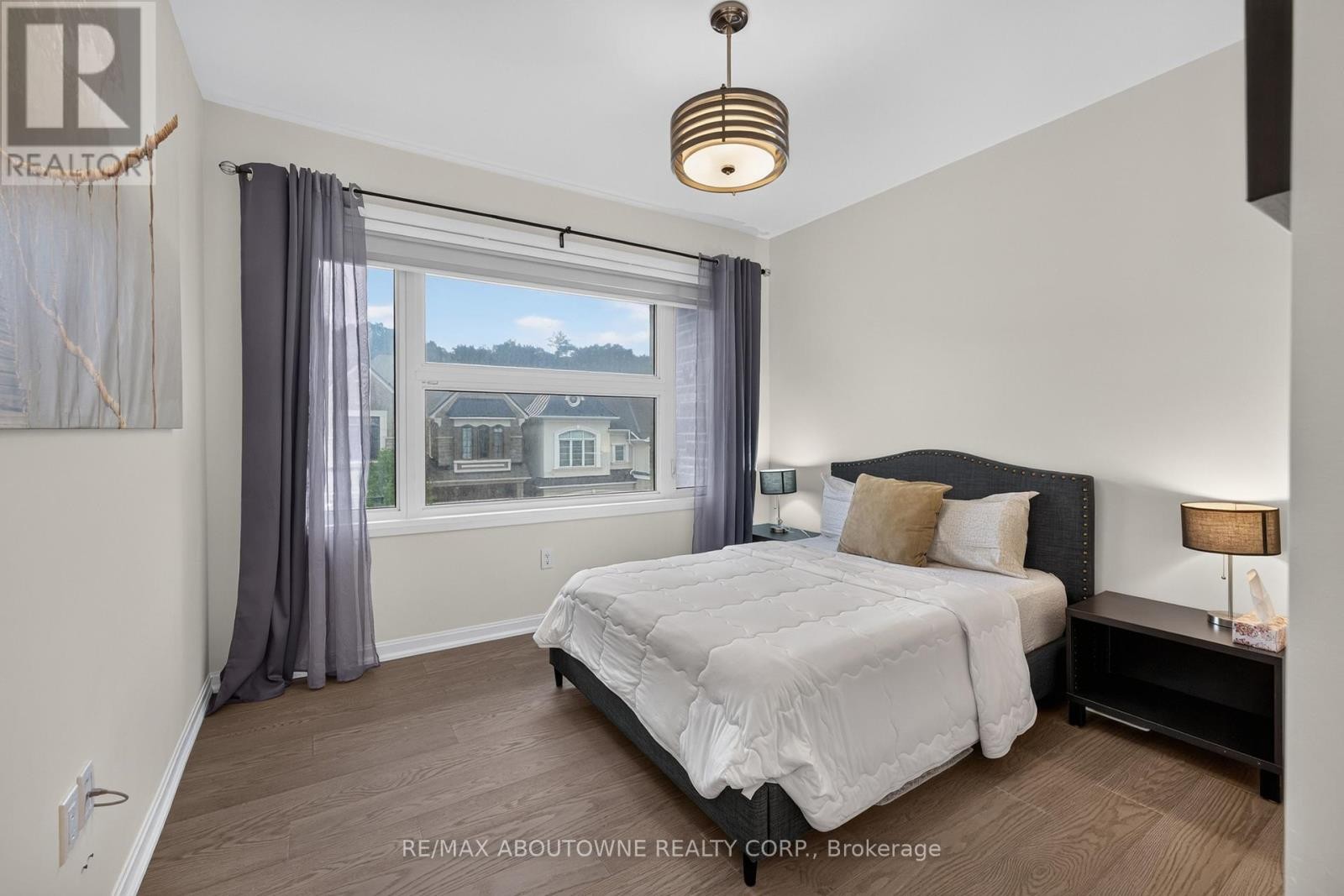 












3364 VERNON POWELL DRIVE

,
Oakville (GO Glenorchy),




Ontario
L6H0Y3

