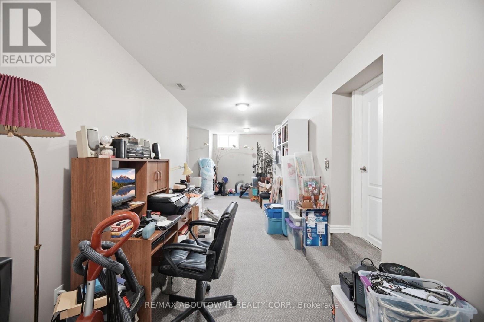 












41 PLAINSMAN ROAD

,
Mississauga (Streetsville),




Ontario
L5N1C4

