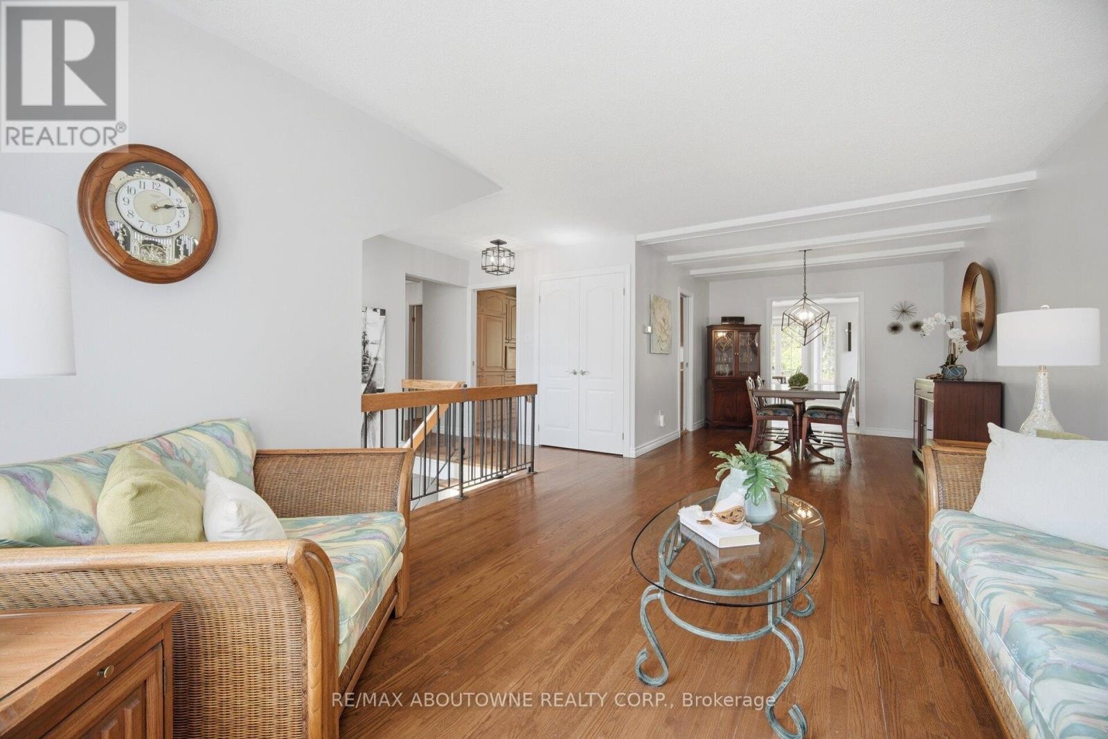 












41 PLAINSMAN ROAD

,
Mississauga (Streetsville),




Ontario
L5N1C4

