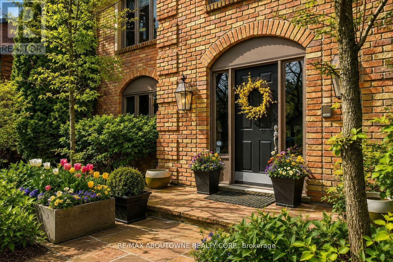 












356 SHOREACRES ROAD

,
Burlington (Shoreacres),




Ontario
L7L2H5

