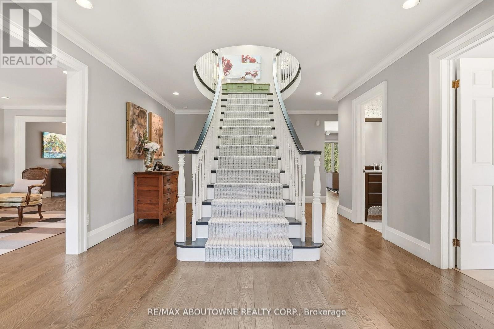 












356 SHOREACRES ROAD

,
Burlington (Shoreacres),




Ontario
L7L2H5

