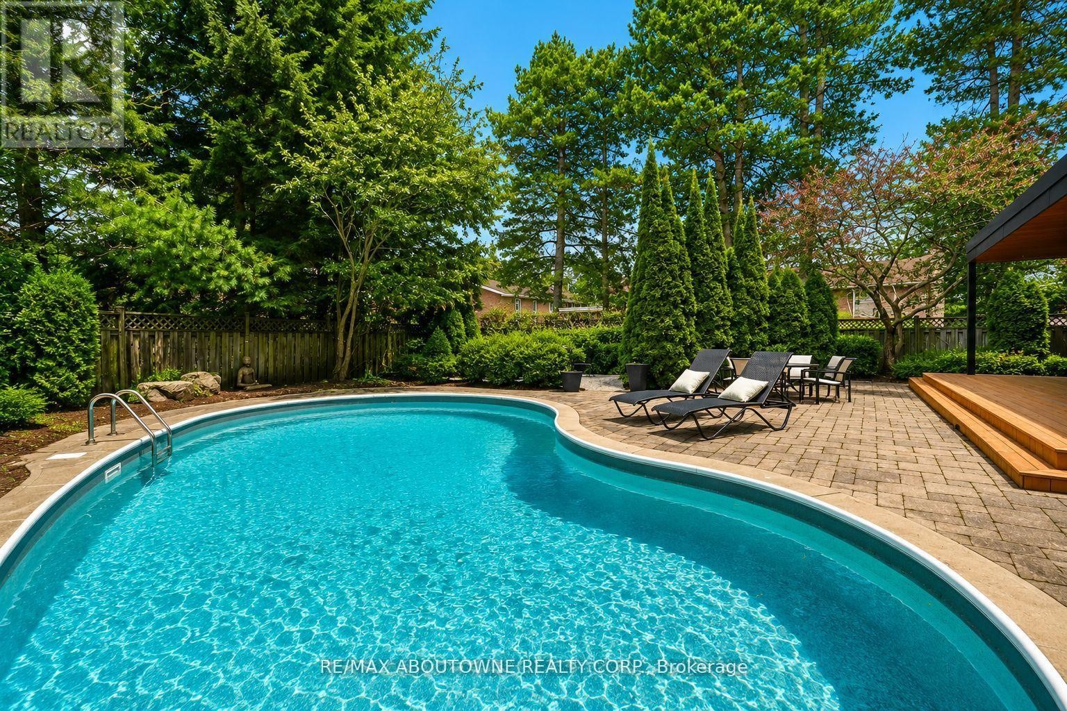 












356 SHOREACRES ROAD

,
Burlington (Shoreacres),




Ontario
L7L2H5

