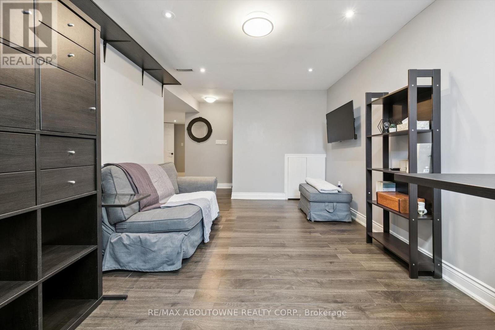 












395 MAIDSTONE CRESCENT

,
Oakville (GA Glen Abbey),




Ontario
L6M1C1

