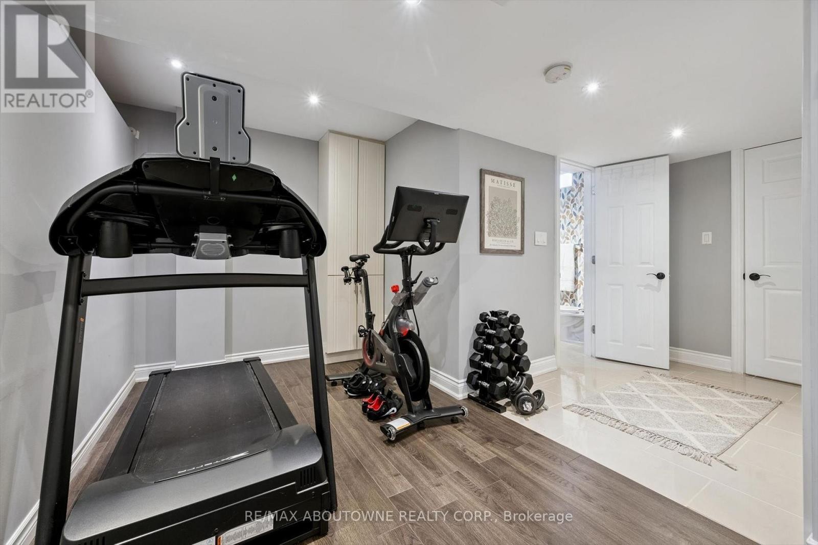 












395 MAIDSTONE CRESCENT

,
Oakville (GA Glen Abbey),




Ontario
L6M1C1

