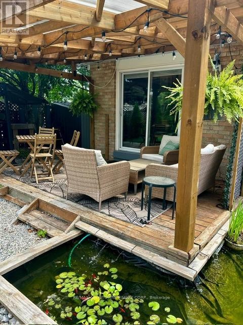 












395 MAIDSTONE CRESCENT

,
Oakville (GA Glen Abbey),




Ontario
L6M1C1

