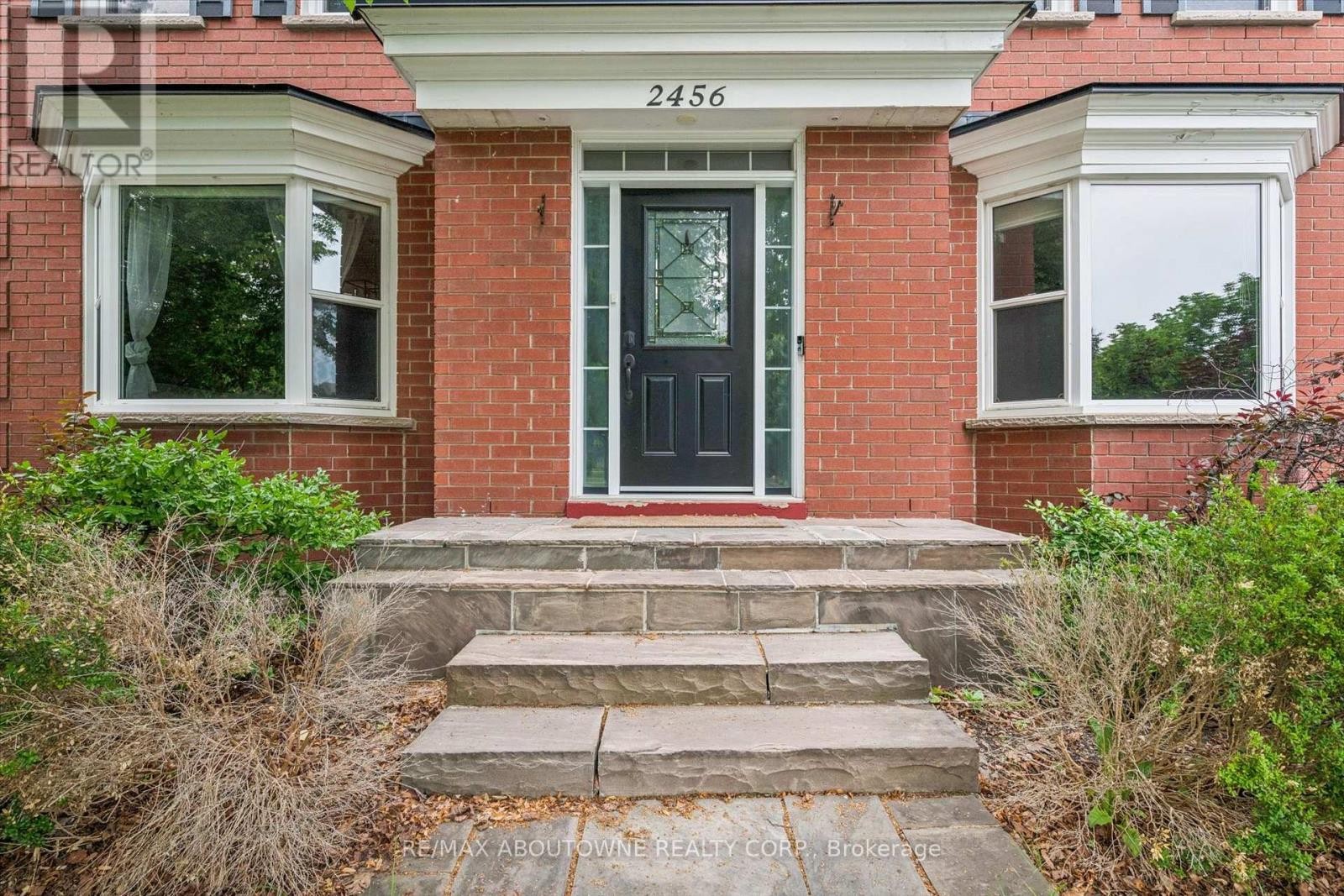 












2456 SIXTH LINE

,
Oakville (RO River Oaks),




Ontario
L6H5Z8

