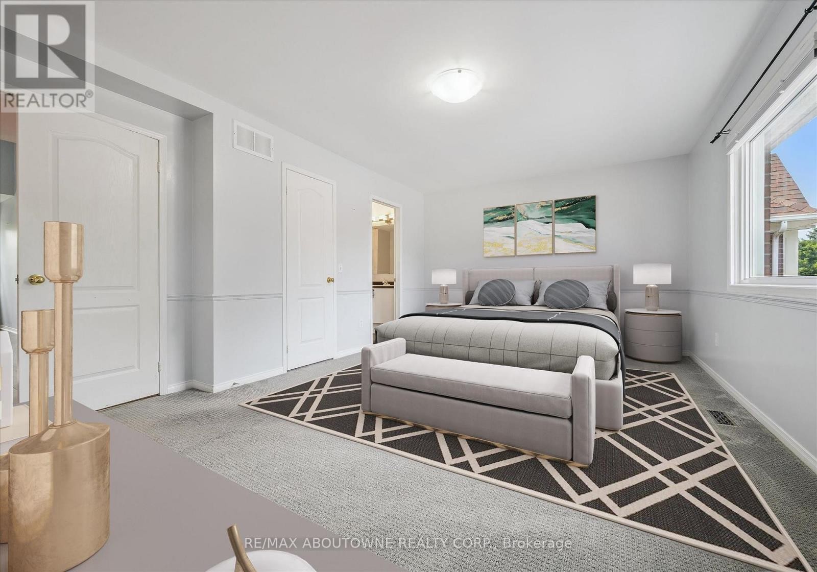 












2456 SIXTH LINE

,
Oakville (RO River Oaks),




Ontario
L6H5Z8

