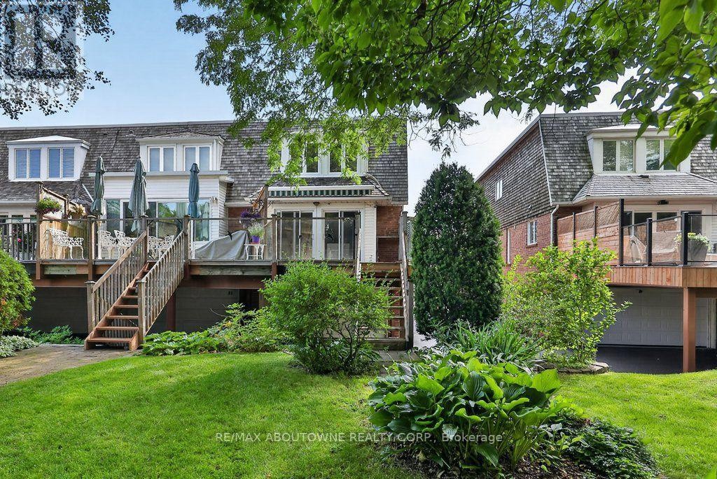 












86 FORSYTHE STREET

,
Oakville (CO Central),




Ontario
L6K3J8

