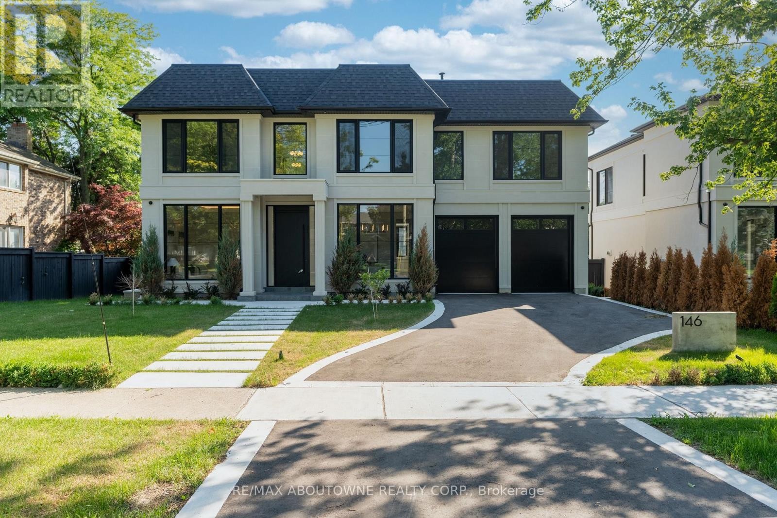 












146 THIRD LINE

,
Oakville (BR Bronte),




Ontario
L6L3Z8

