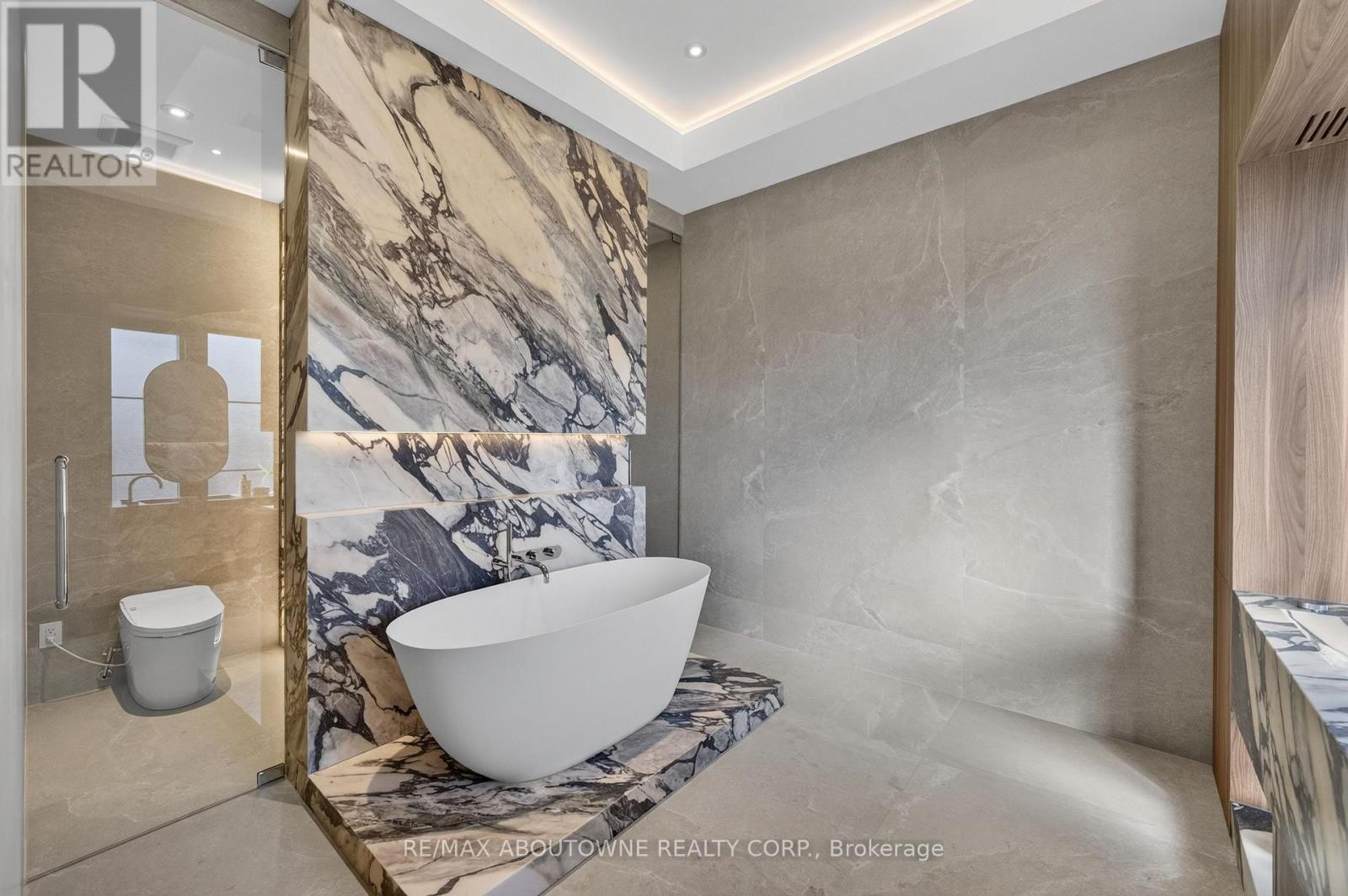 












146 THIRD LINE

,
Oakville (BR Bronte),




Ontario
L6L3Z8

