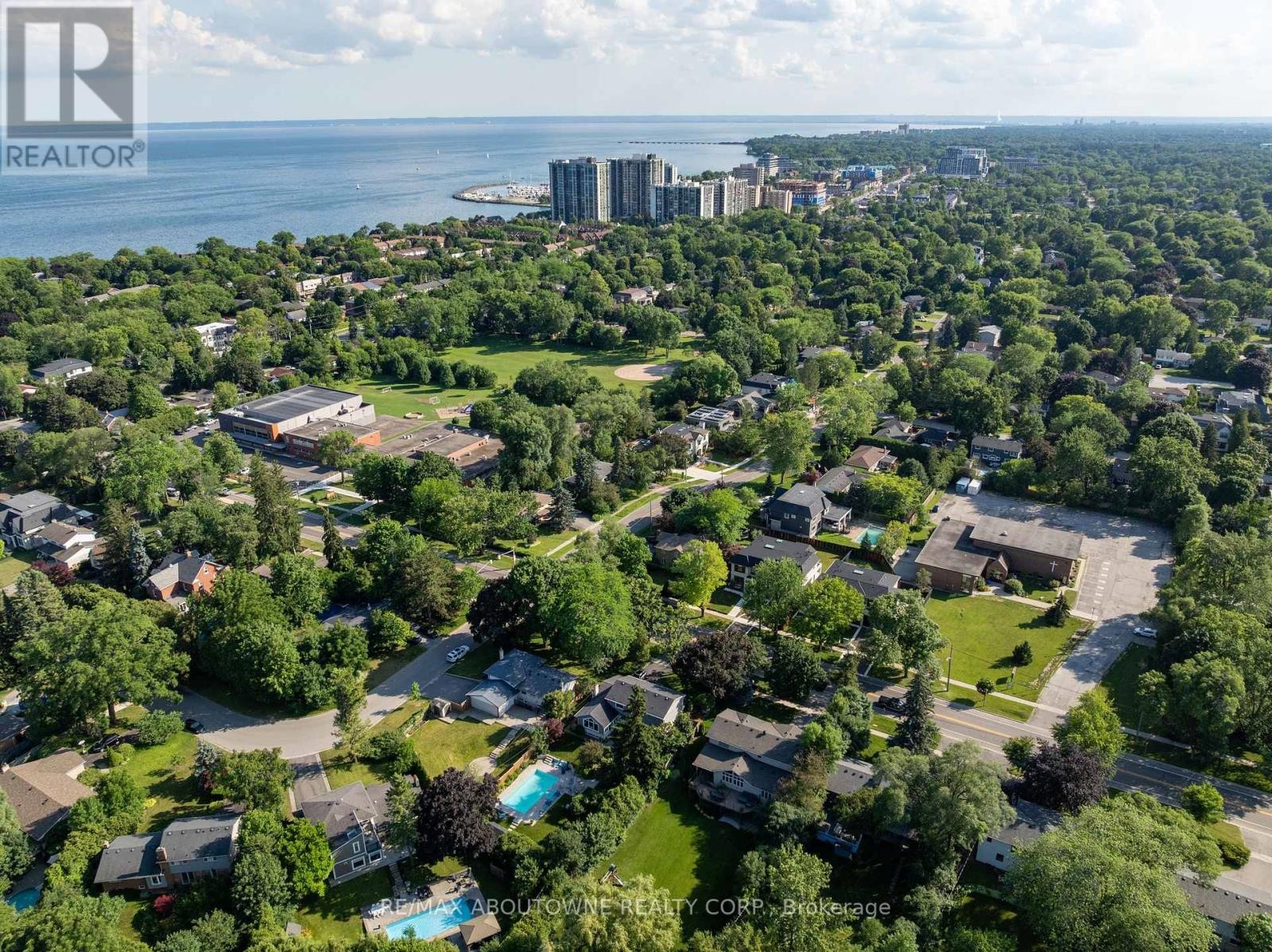 












146 THIRD LINE

,
Oakville (BR Bronte),




Ontario
L6L3Z8

